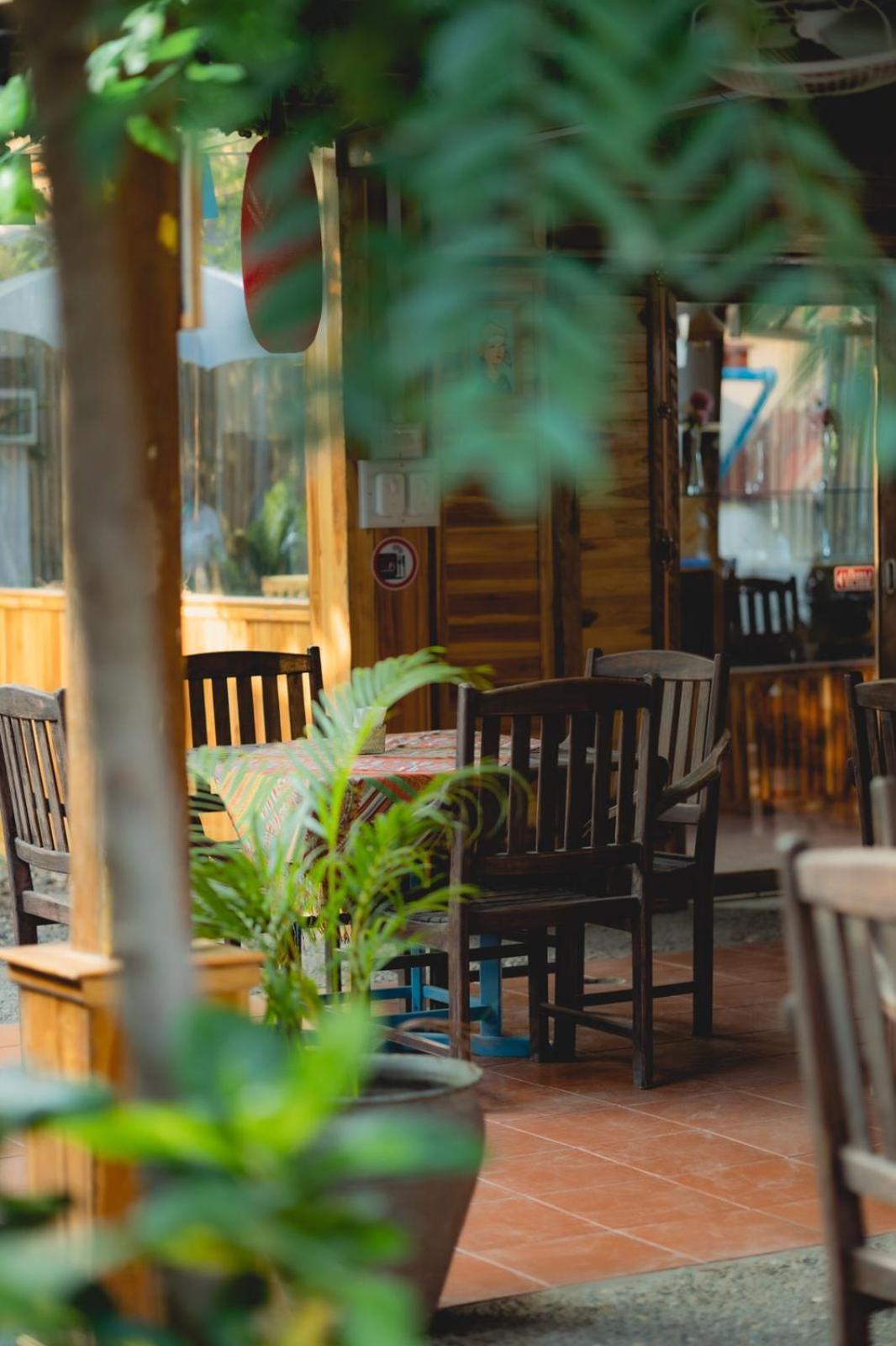Chanthavong Hostel 琅勃拉邦 外观 照片