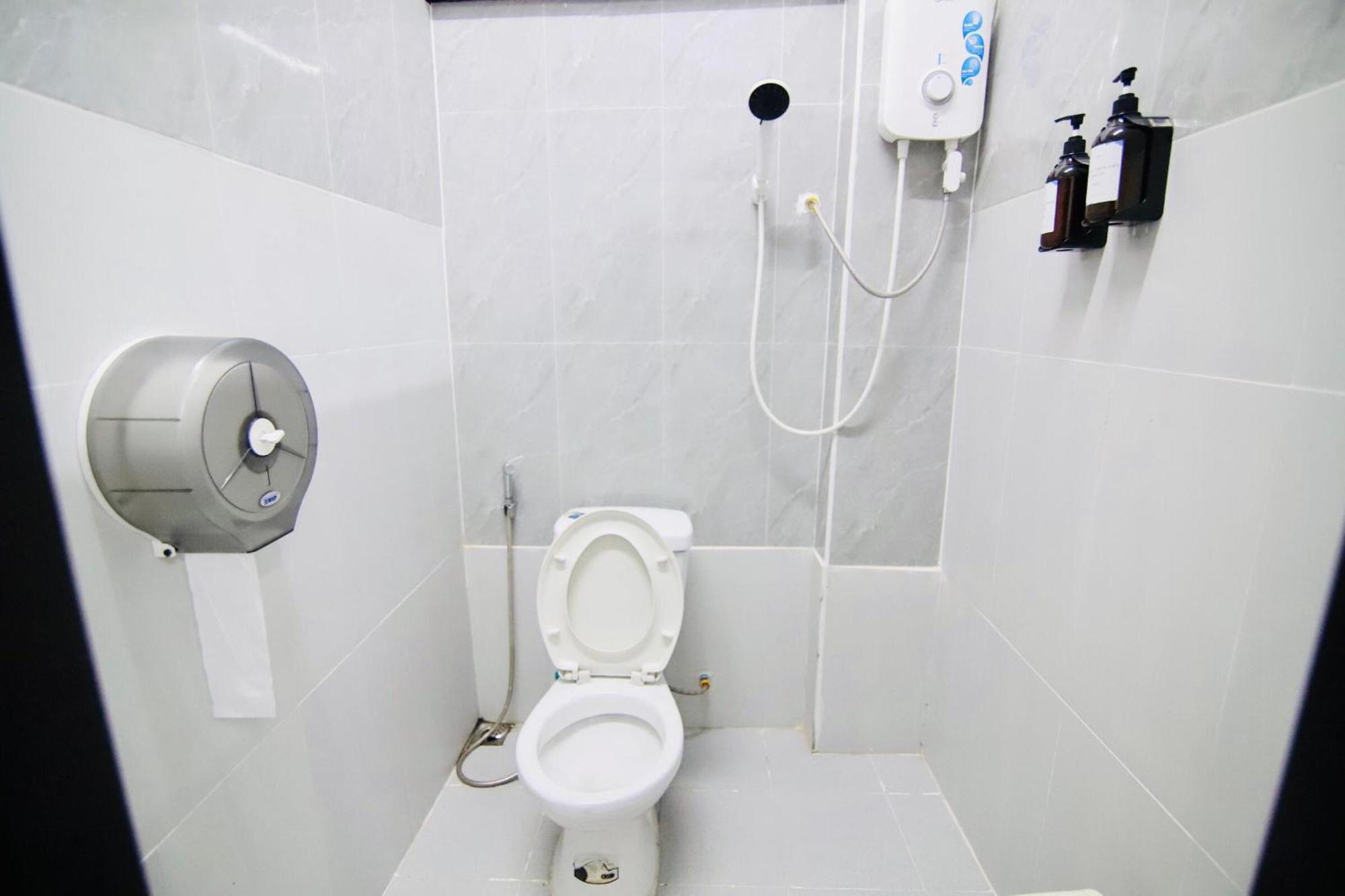 Chanthavong Hostel 琅勃拉邦 外观 照片