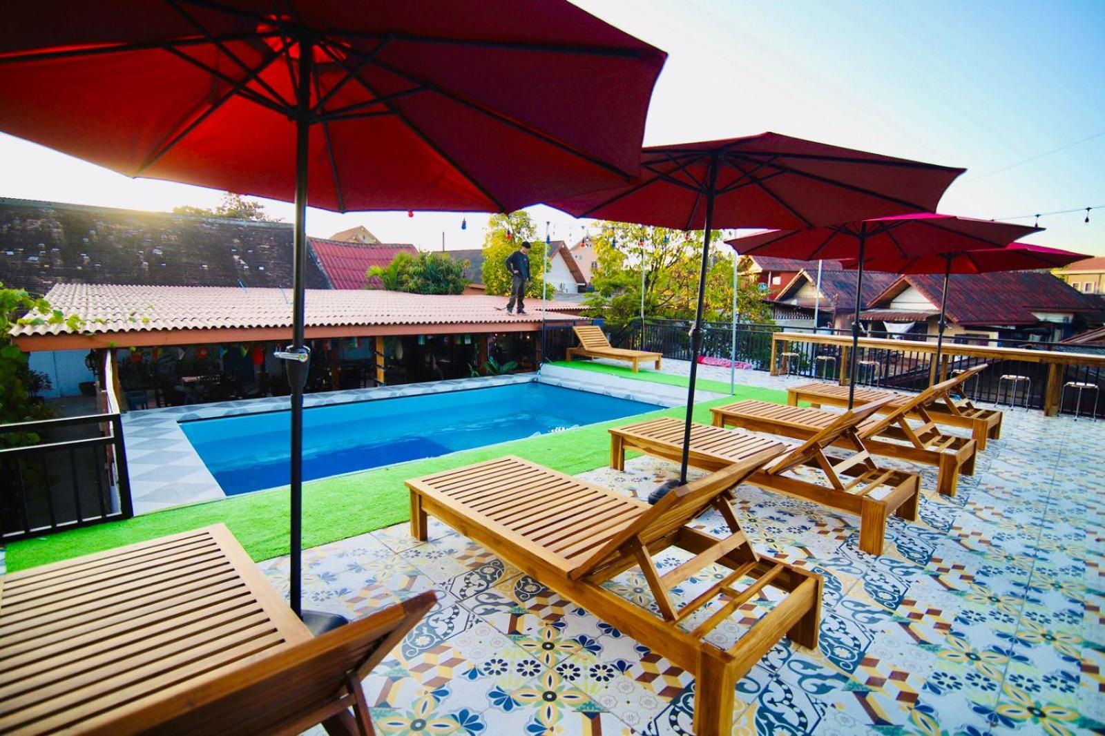 Chanthavong Hostel 琅勃拉邦 外观 照片