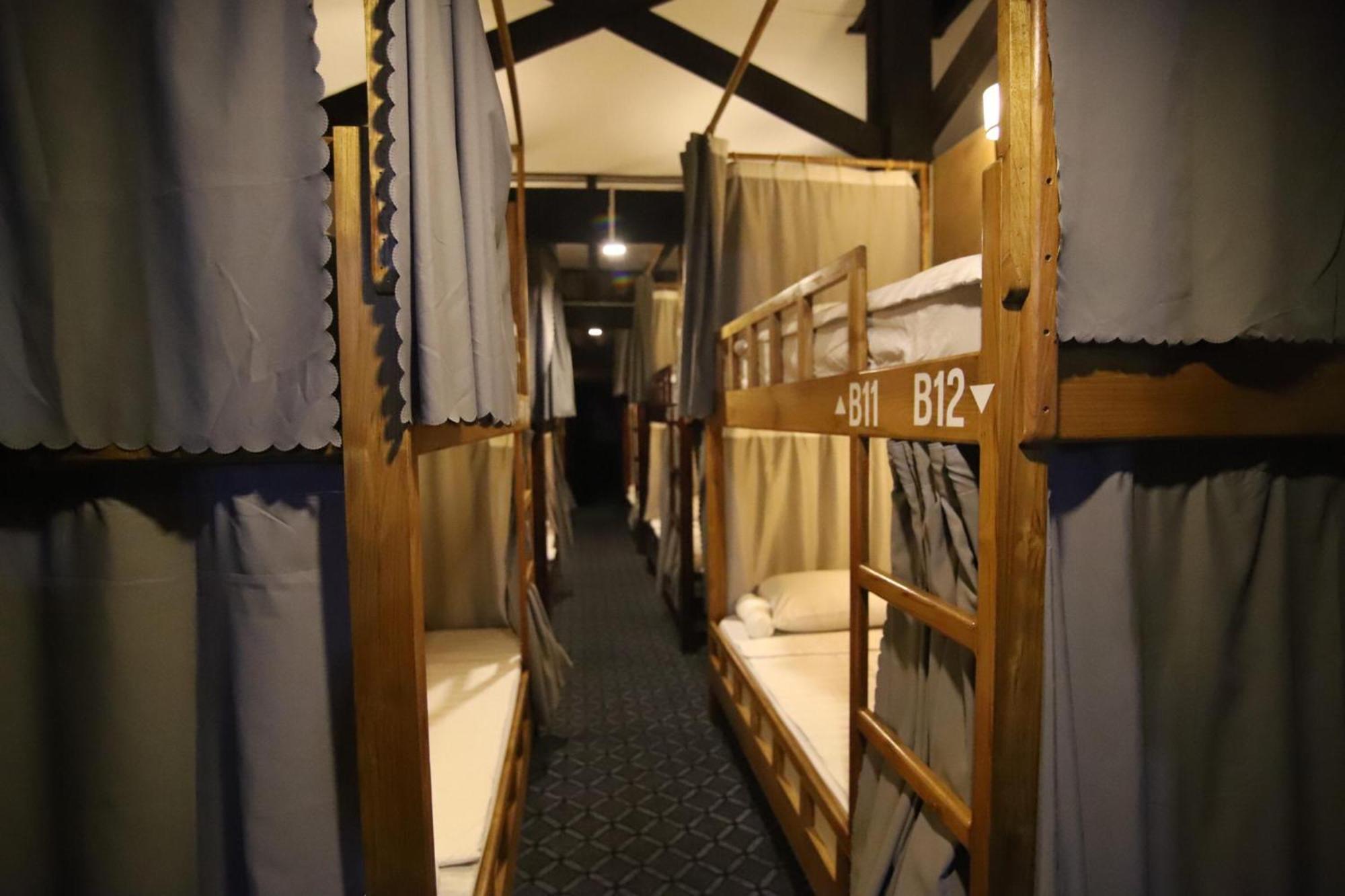 Chanthavong Hostel 琅勃拉邦 外观 照片